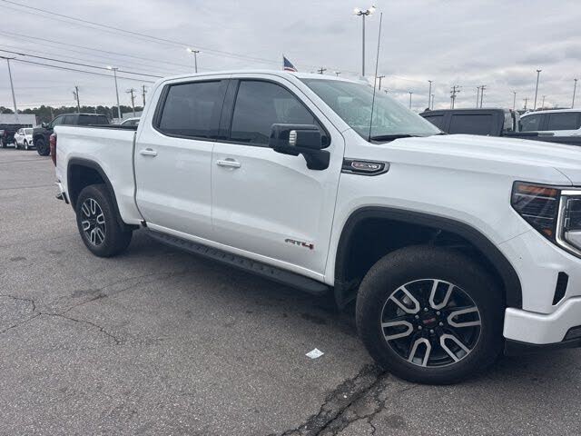 2024 GMC Sierra 1500 AT4 Crew Cab 4WD