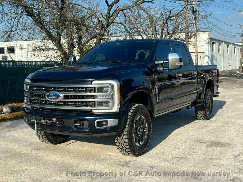 2023 Ford F-350 Super Duty Platinum Crew Cab 4WD