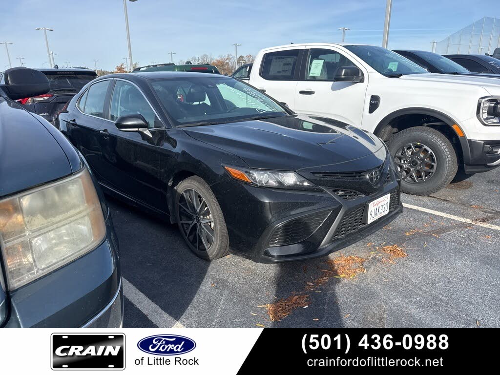 2024 Toyota Camry SE FWD