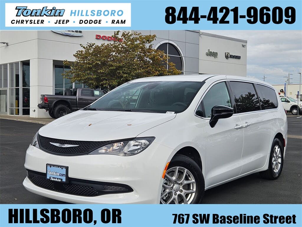 2026 Chrysler Voyager LX FWD