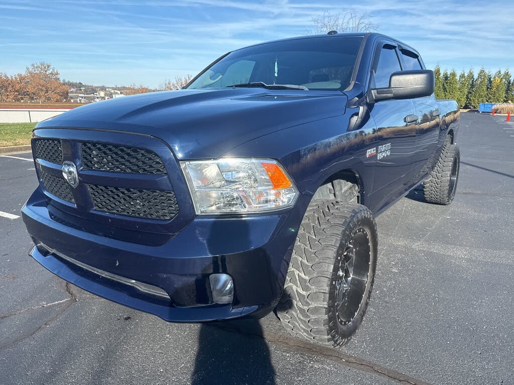 2018 RAM 1500 Express Crew Cab 4WD