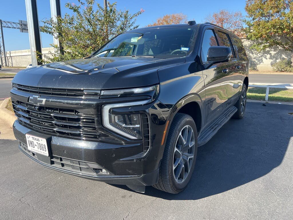 2025 Chevrolet Suburban RST 4WD