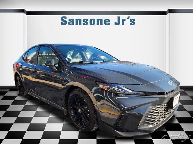 2025 Toyota Camry SE FWD