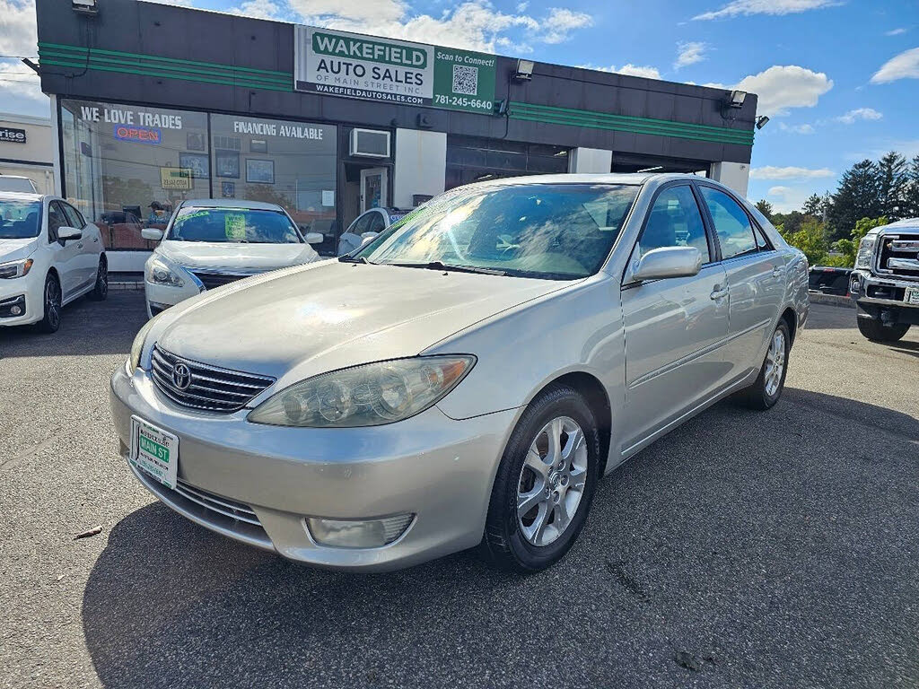2005 Toyota Camry XLE V6 FWD