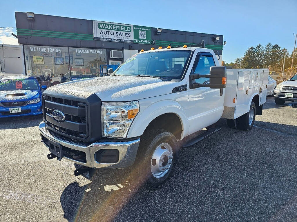 2014 Ford F-350 Super Duty Chassis XL DRW LB 4WD