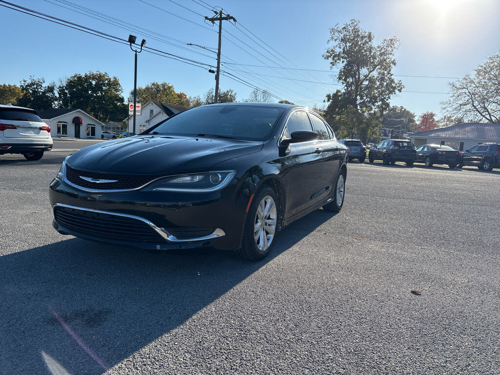 2017 Chrysler 200 Limited Sedan FWD