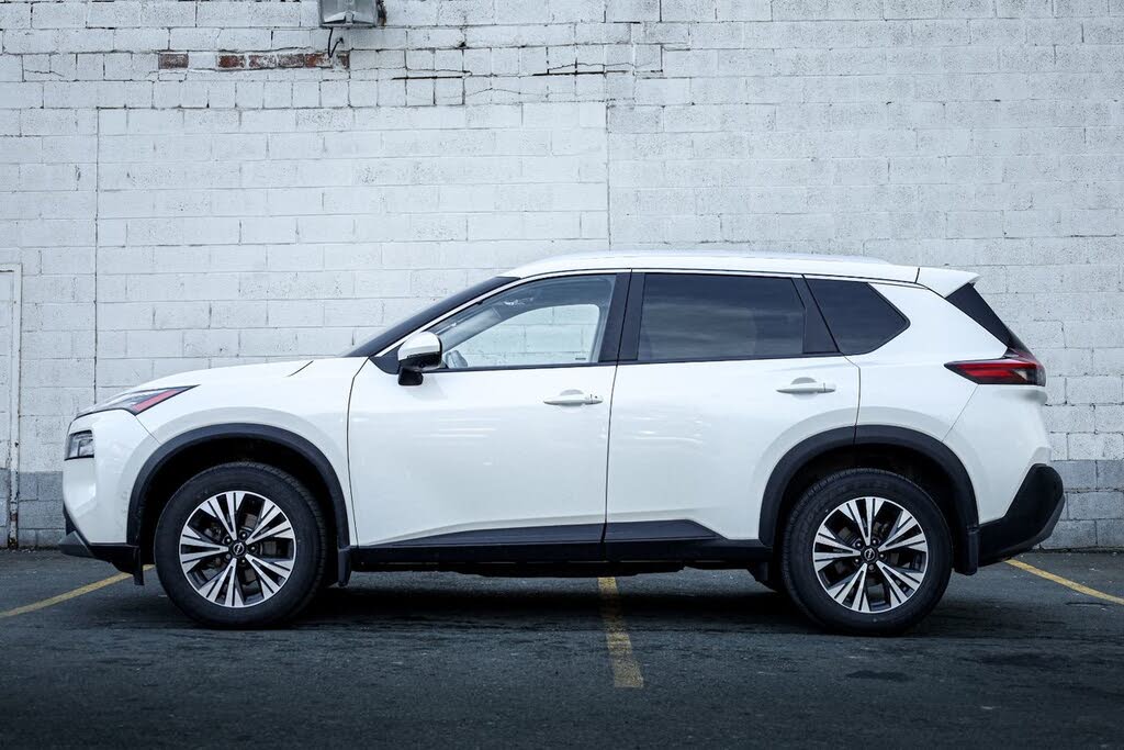 Nissan Rogue SV Moonroof AWD 2023