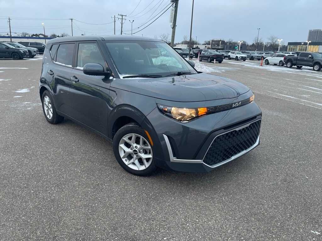 2023 Kia Soul LX FWD