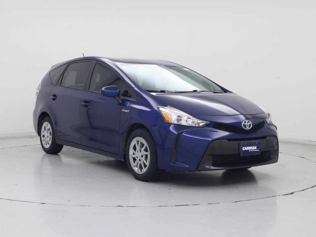 2015 Toyota Prius v Two FWD