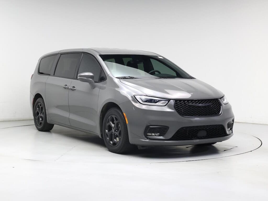 2022 Chrysler Pacifica Hybrid Touring L FWD