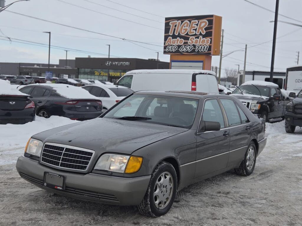1992 Mercedes-Benz 300-Class 4 Dr 300SE Sedan