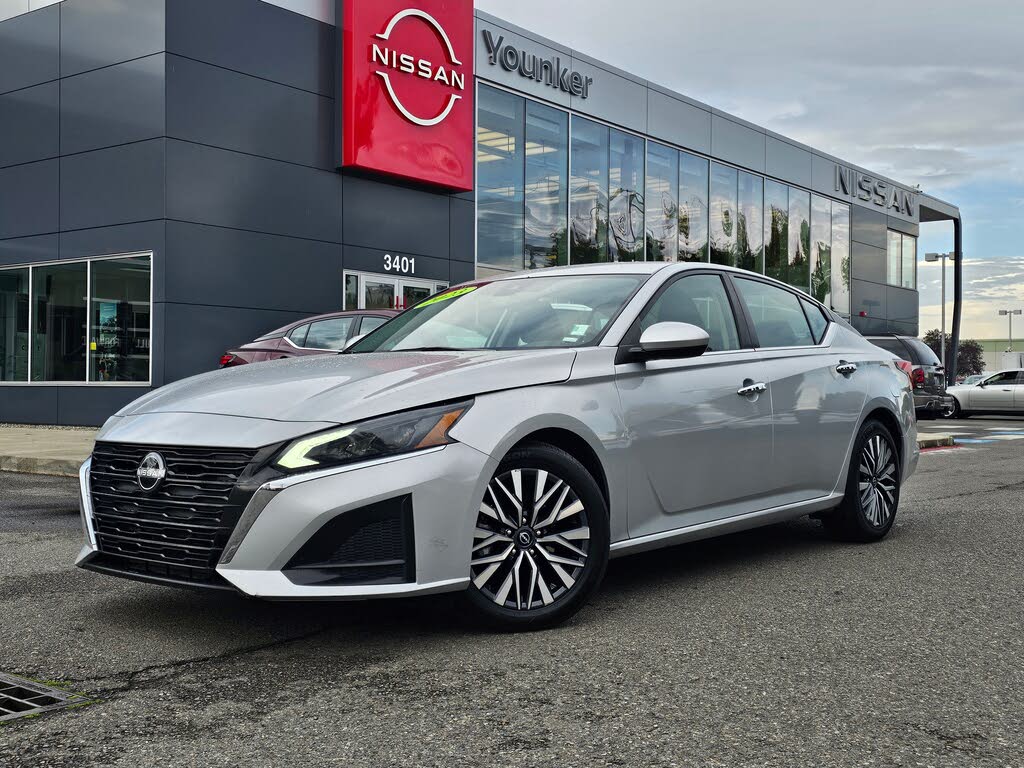 2023 Nissan Altima 2.5 SV FWD