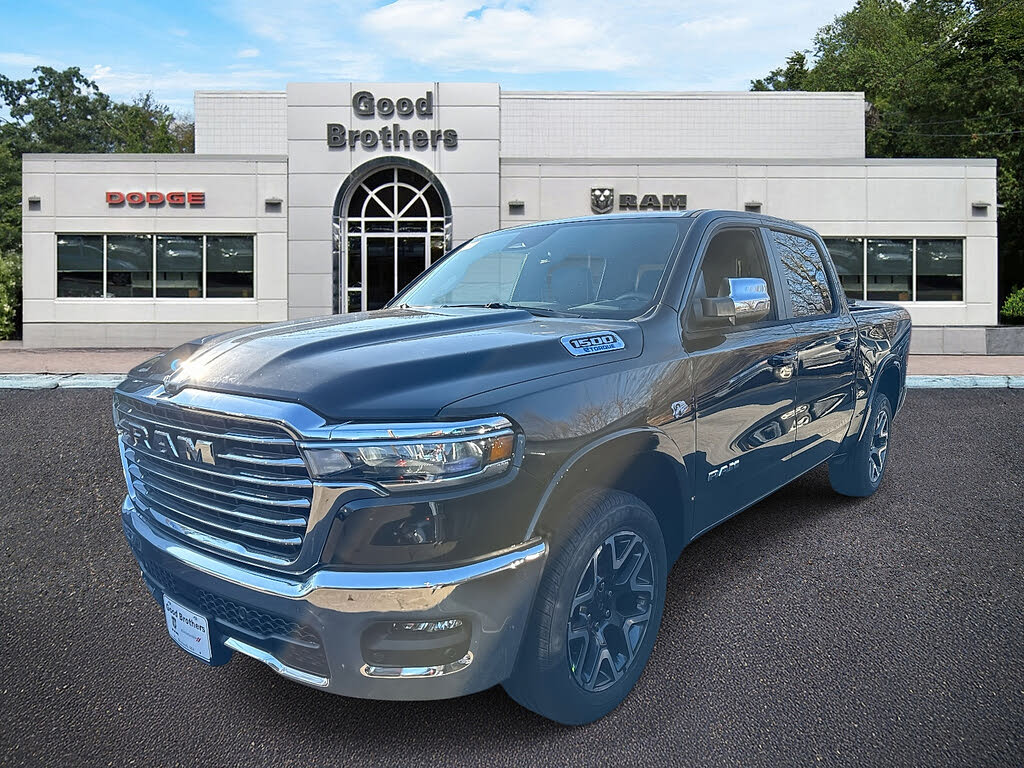 2026 RAM 1500 Laramie Crew Cab 4WD