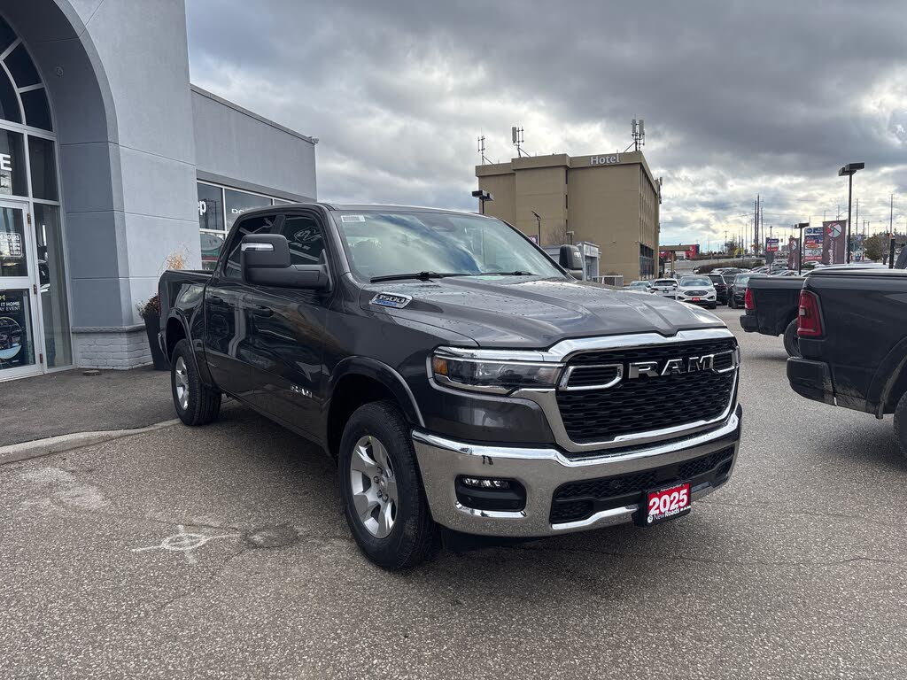 2025 RAM 1500 Big Horn Crew Cab 4WD