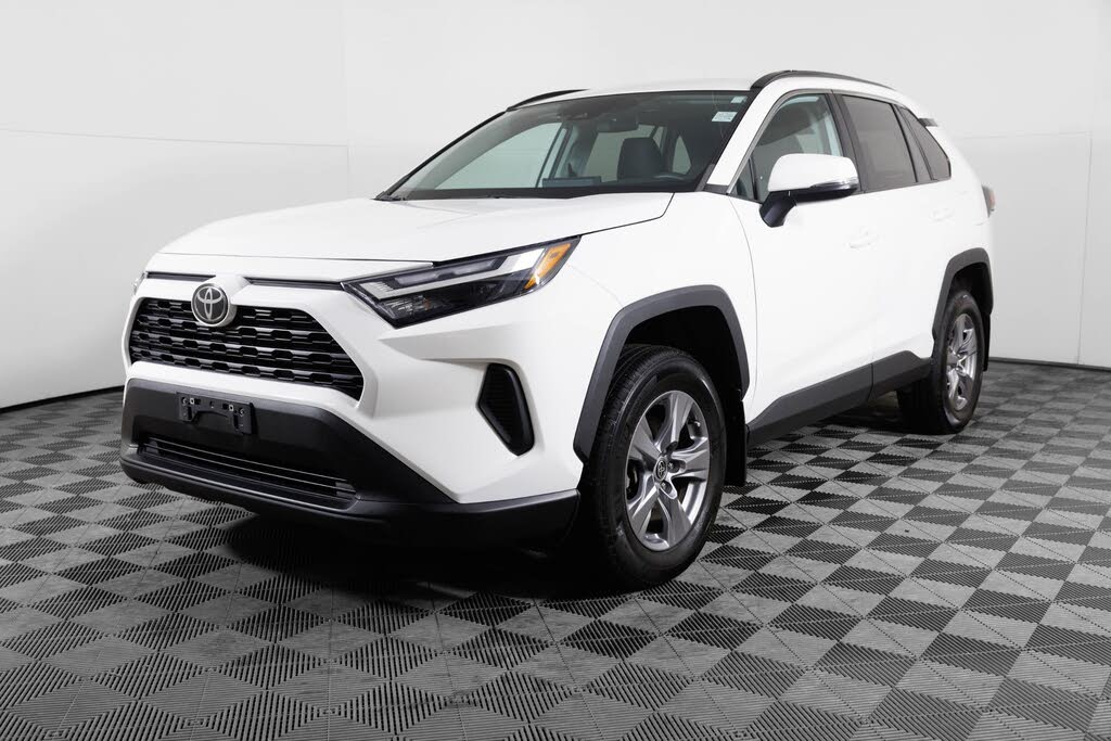 Toyota RAV4 XLE AWD 2022