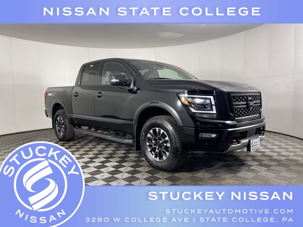 2024 Nissan Titan PRO-4X Crew Cab 4WD