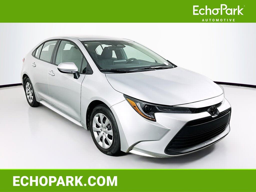 2025 Toyota Corolla LE FWD