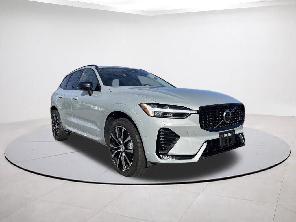 2025 Volvo XC60 B5 Plus Dark Theme AWD