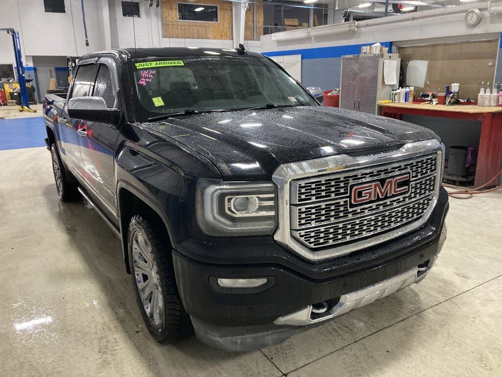 2018 GMC Sierra 1500 Denali Crew Cab 4WD