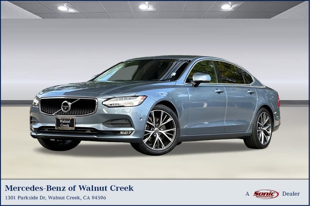 2018 Volvo S90 T5 Momentum AWD