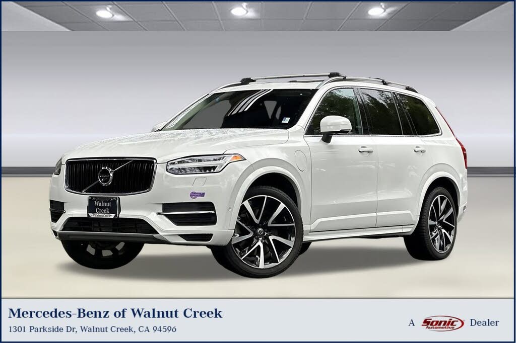 2019 Volvo XC90 Hybrid Plug-in T8 Momentum eAWD