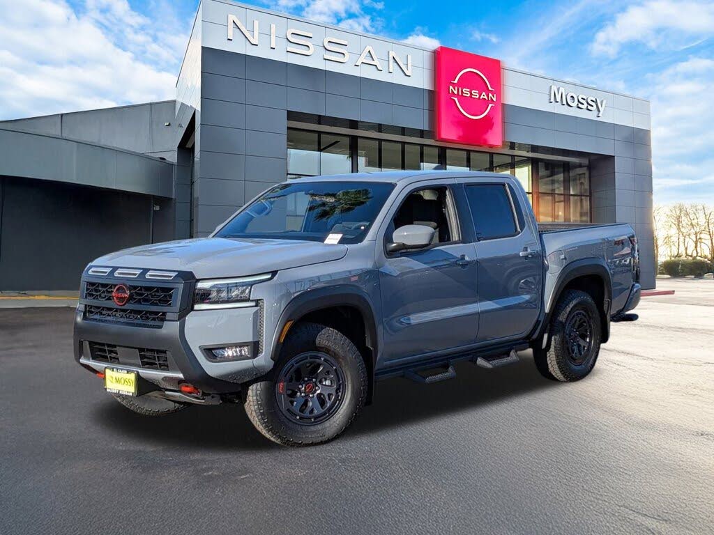 2026 Nissan Frontier PRO-4X Crew Cab 4WD