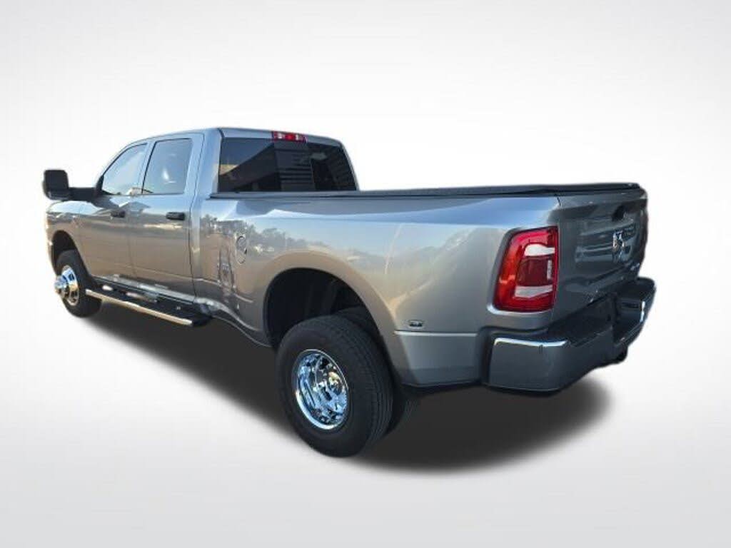 2024 RAM 3500 Tradesman Crew Cab LB DRW 4WD