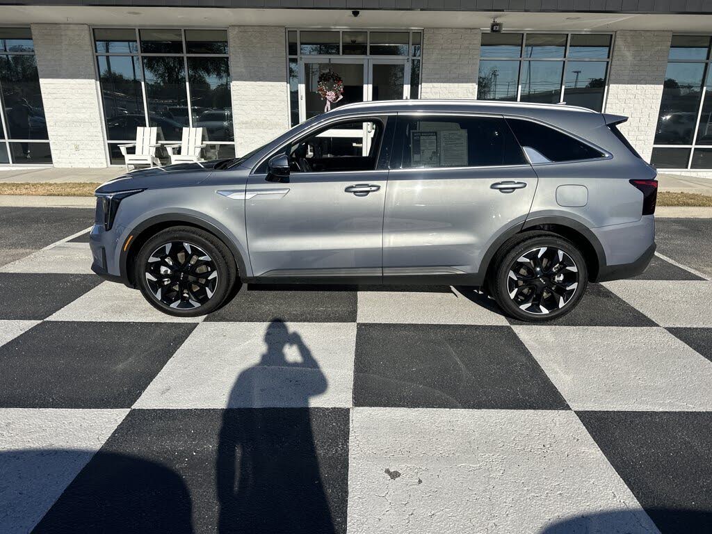 2025 Kia Sorento EX FWD