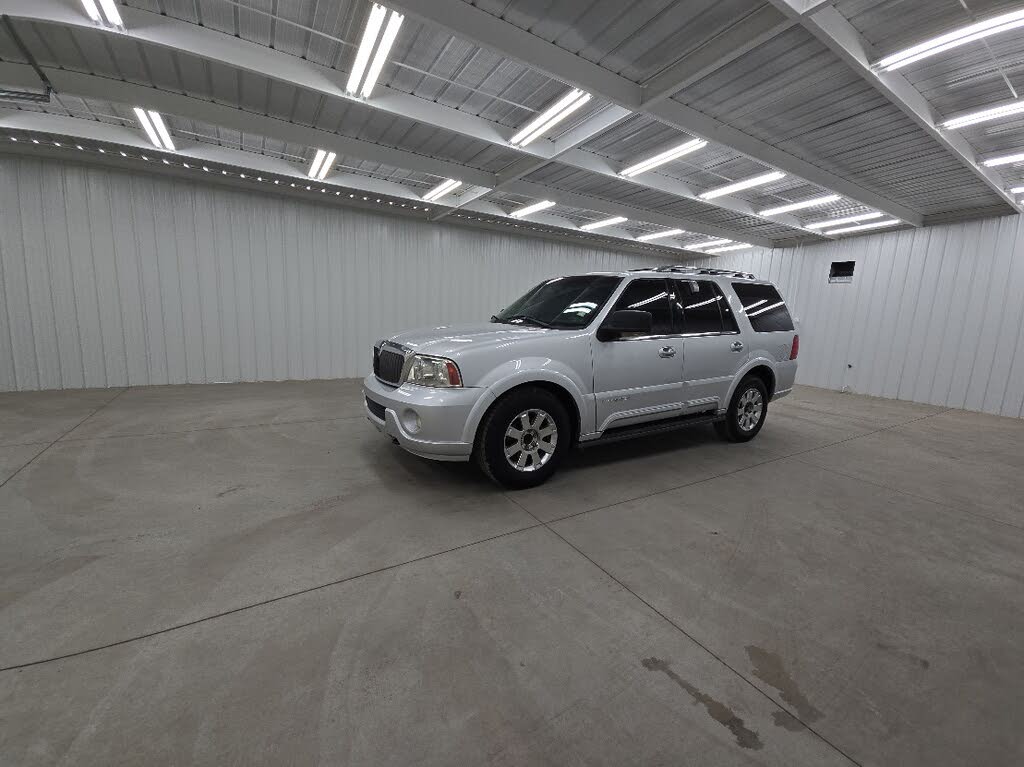 2003 Lincoln Navigator Luxury RWD
