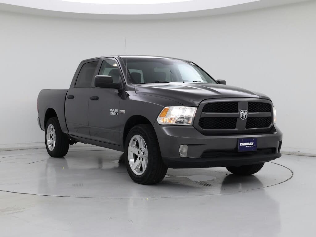 2017 RAM 1500 Express Crew Cab 4WD