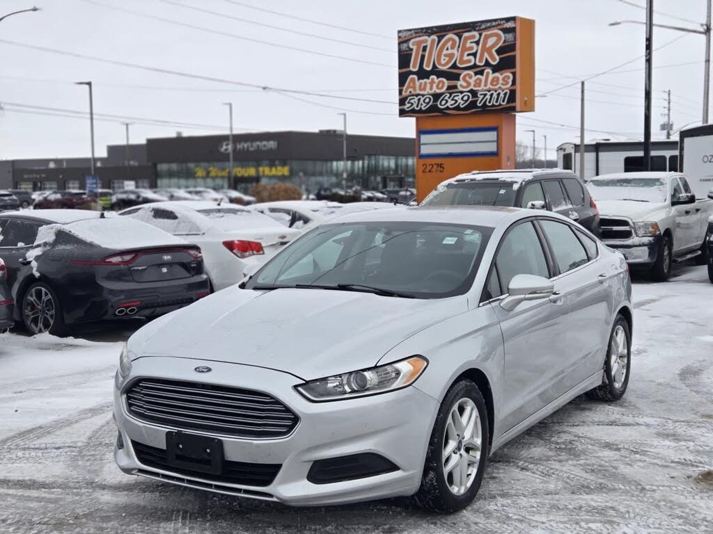 2014 Ford Fusion SE
