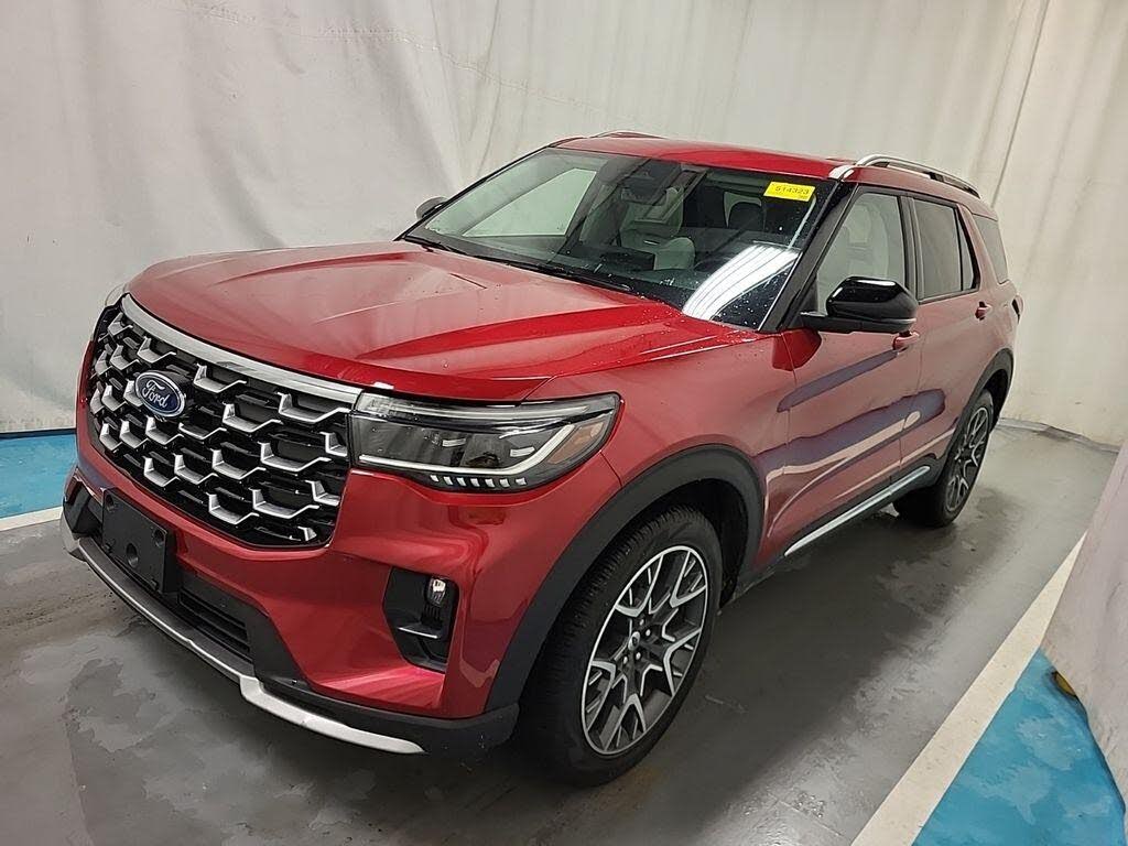 Ford Explorer Platinum AWD 2025