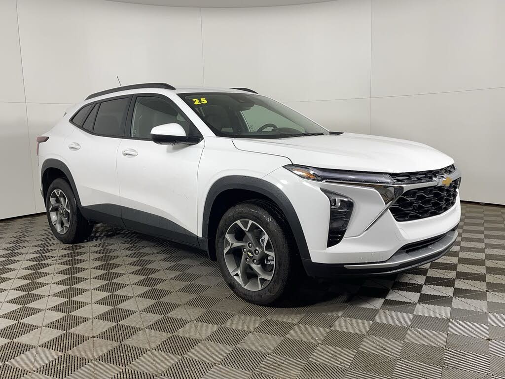 2025 Chevrolet Trax LT FWD