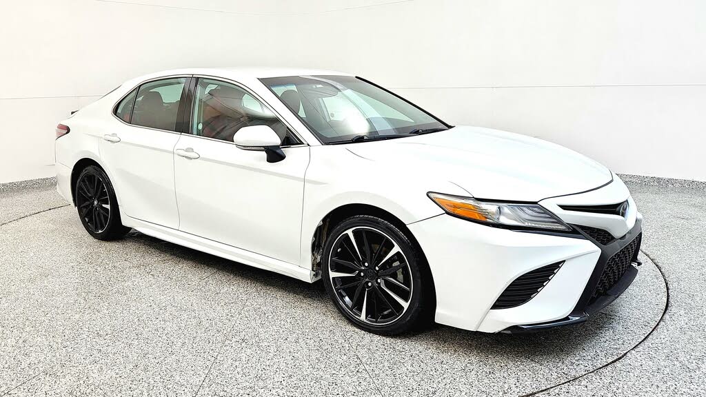 2019 Toyota Camry XSE FWD