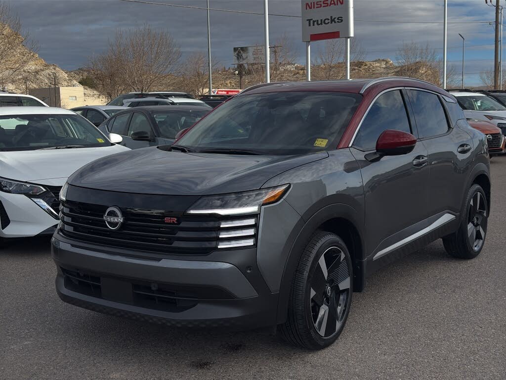 2025 Nissan Kicks SR FWD