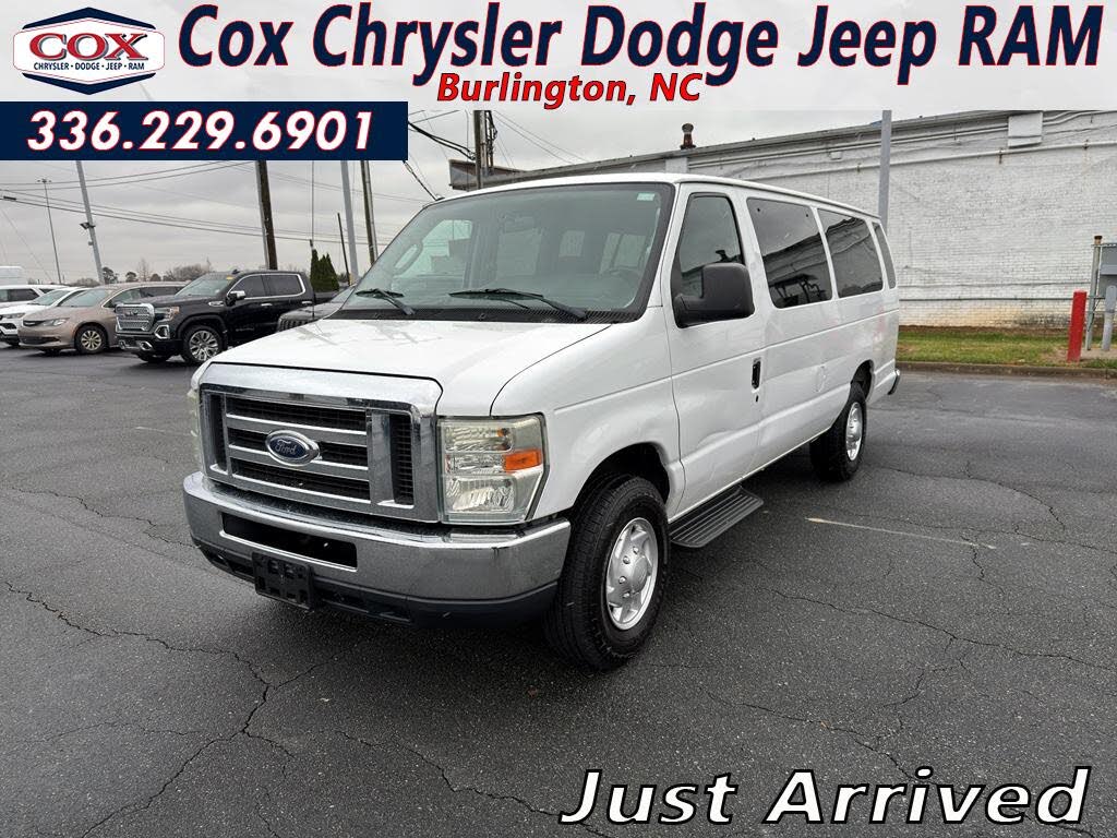 2011 Ford E-Series E-350 XLT Super Duty Extended Passenger Van