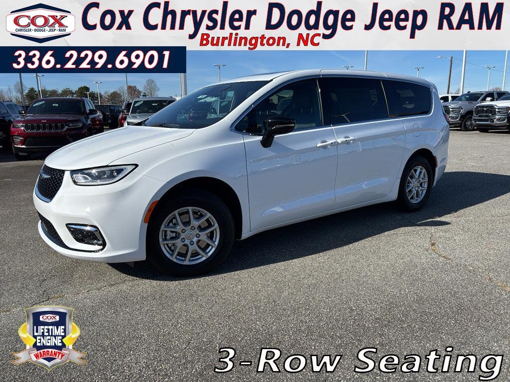 2026 Chrysler Pacifica Select FWD