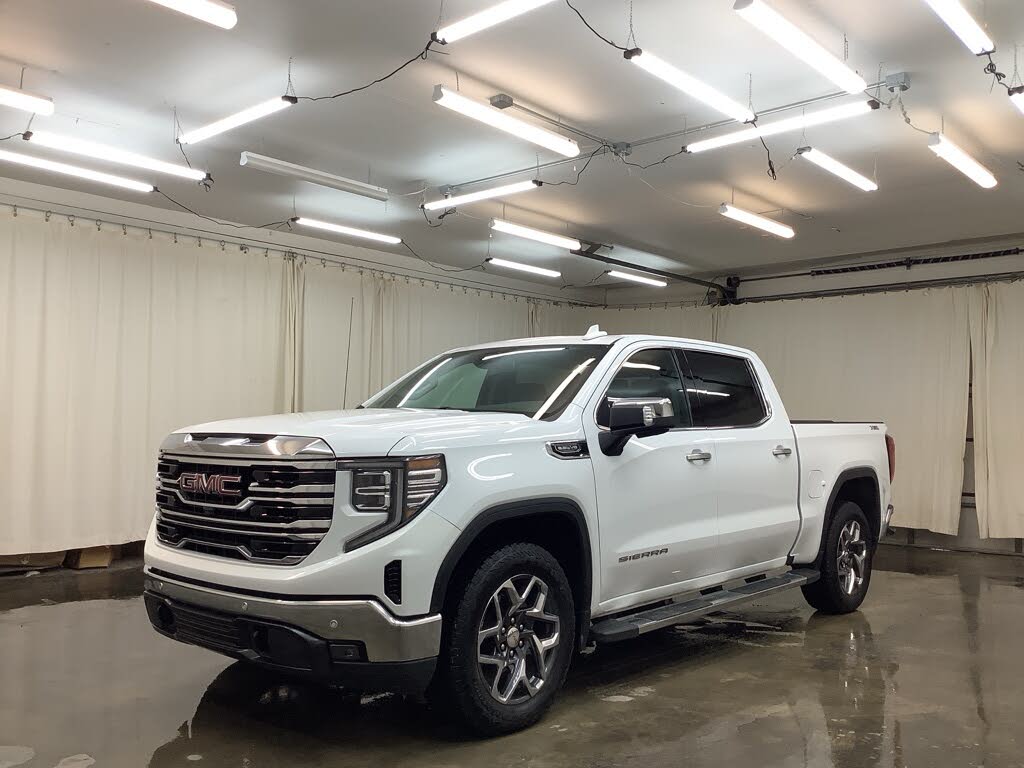 2024 GMC Sierra 1500 SLT Crew Cab 4WD