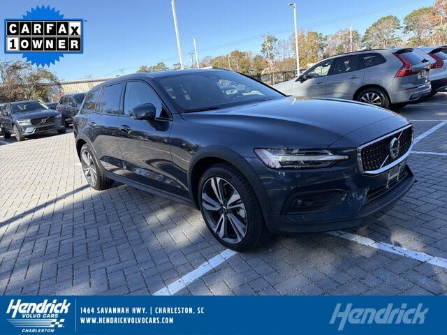 2025 Volvo V60 Cross Country B5 Plus AWD