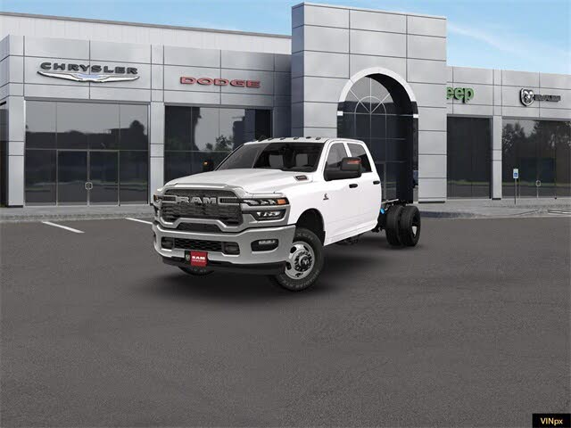 2026 RAM 3500 Chassis Tradesman Crew Cab LB DRW 4WD