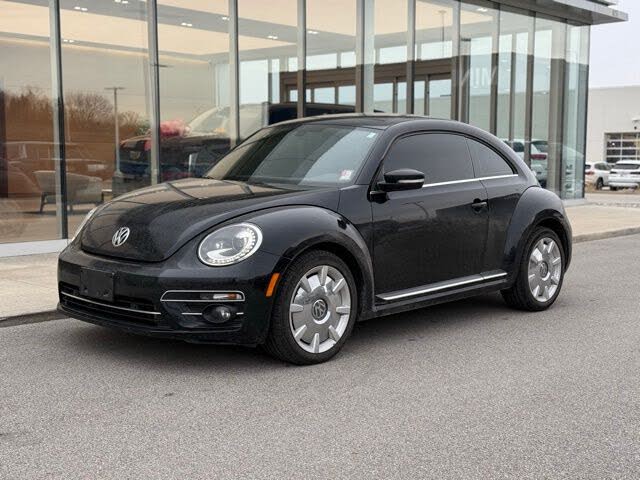 2019 Volkswagen Beetle 2.0T SE Hatchback FWD