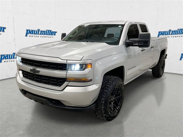 2017 Chevrolet Silverado 1500 Custom Double Cab 4WD