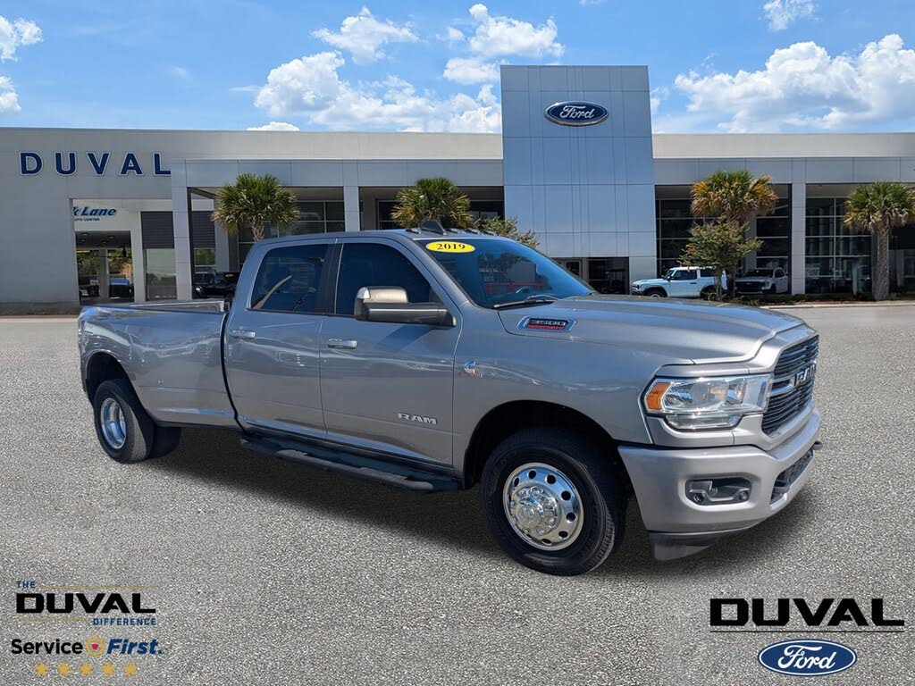 2019 RAM 3500 Big Horn Crew Cab LB DRW RWD