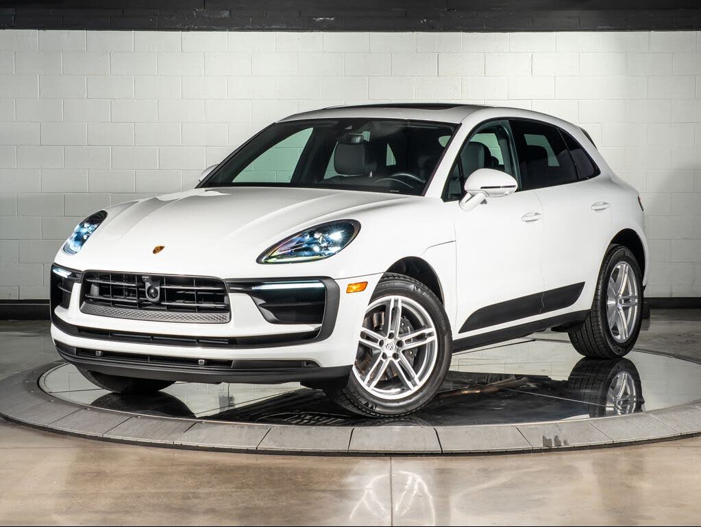2025 Porsche Macan AWD