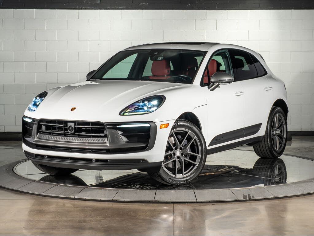 2025 Porsche Macan T AWD