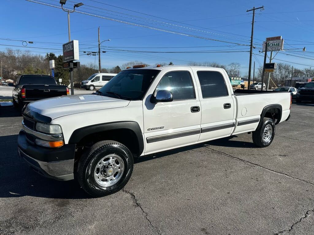 2001 Chevrolet Silverado 2500HD LS Crew Cab 4WD