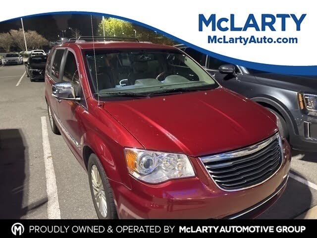 2014 Chrysler Town & Country Limited FWD