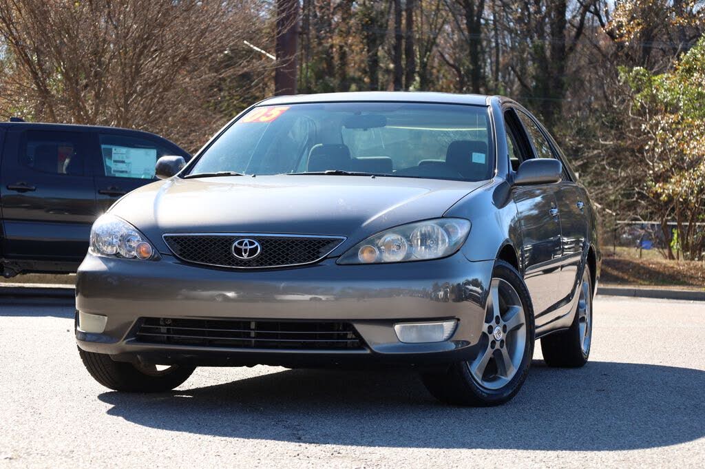 2005 Toyota Camry SE V6 FWD