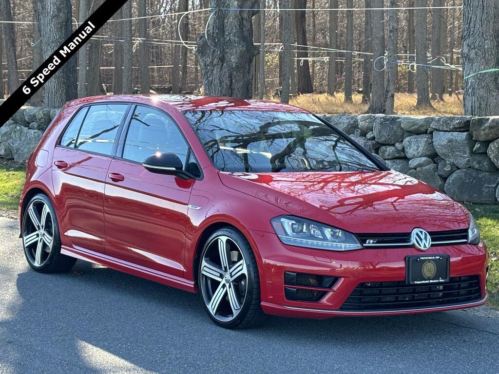 2016 Volkswagen Golf R 4-Door AWD