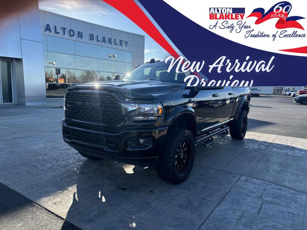 2024 RAM 2500 Big Horn Crew Cab 4WD